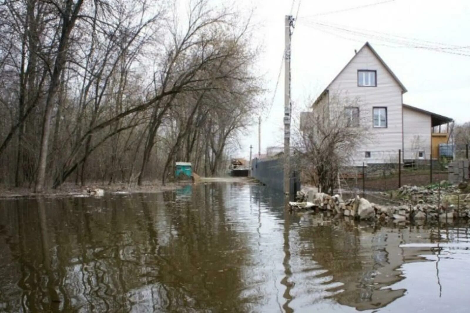 Уровень воды в реке дема. Паводок Уфа реки. Паводок 2022 Уфа. Весенний паводок. Весеннее половодье.