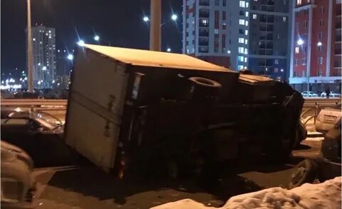 Завалился на бок