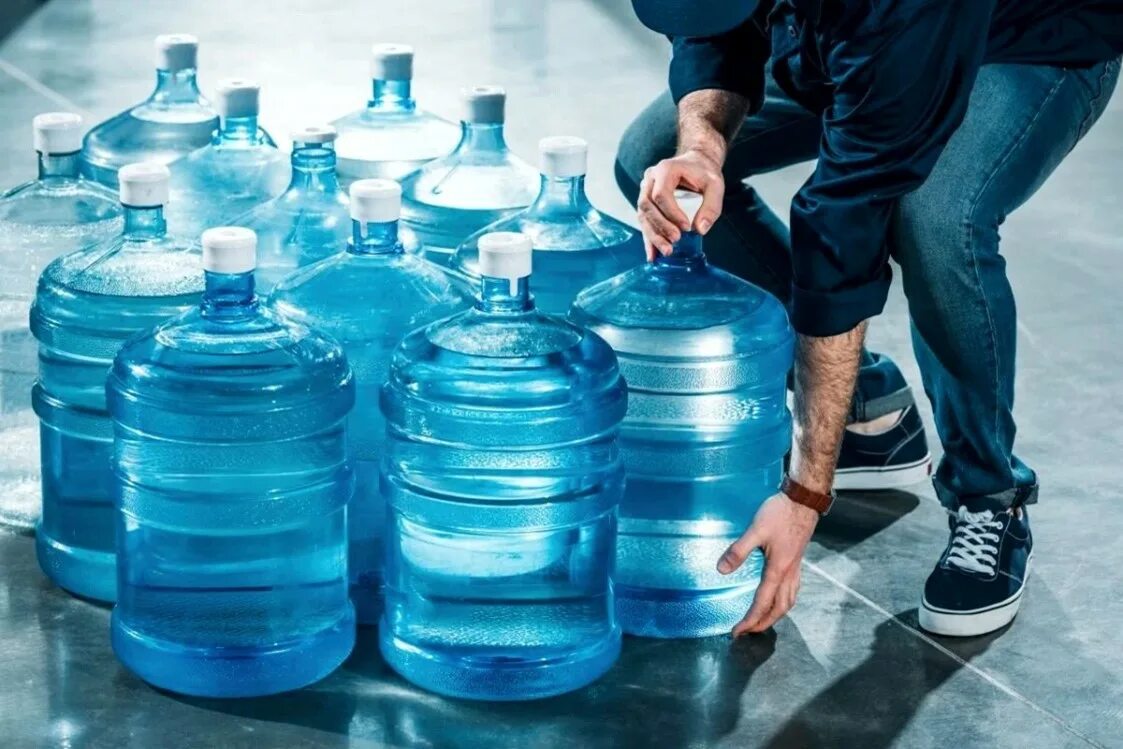 Поставщики вода питьевая. Бутилированная вода. Вода в бутылях. Бутылка для воды. Вода питьевая бутилированная.