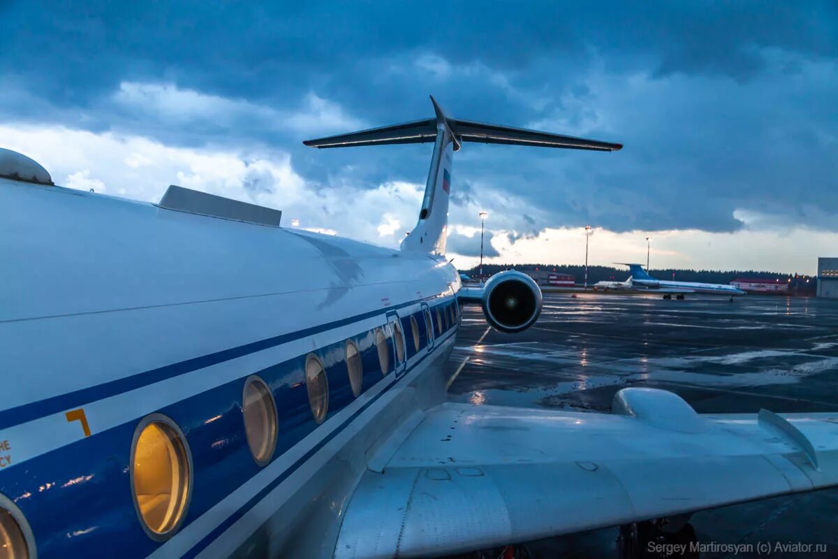 Ту 134 песня волк. Ту 134 песня волк. Ту-134 песни. Ту 134 песня волк. Ту-134 синяя птица.