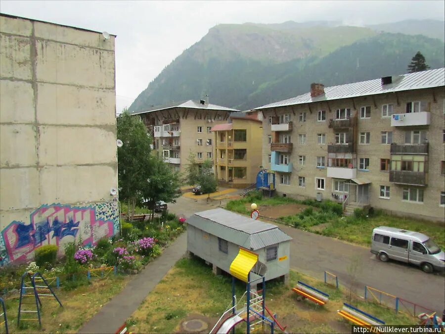 Квартиры по суточно в майкопе ул. Апартаменты вершина домбай. Ул аланская 25 домбай. Авито теберда квартира. Авито теберда квартира.