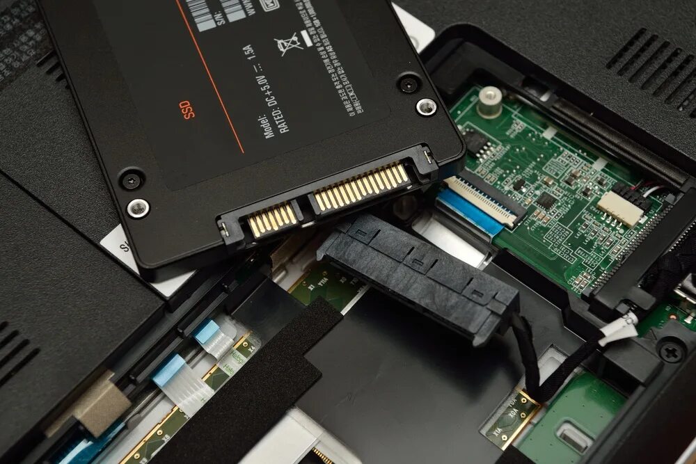 Как правильно установить ssd диск. Satafirm s11 ssd. твердотельный накопитель ссд. жёсткий диск ссд для ноутбука. ssd на сата 2 для ноутбука.