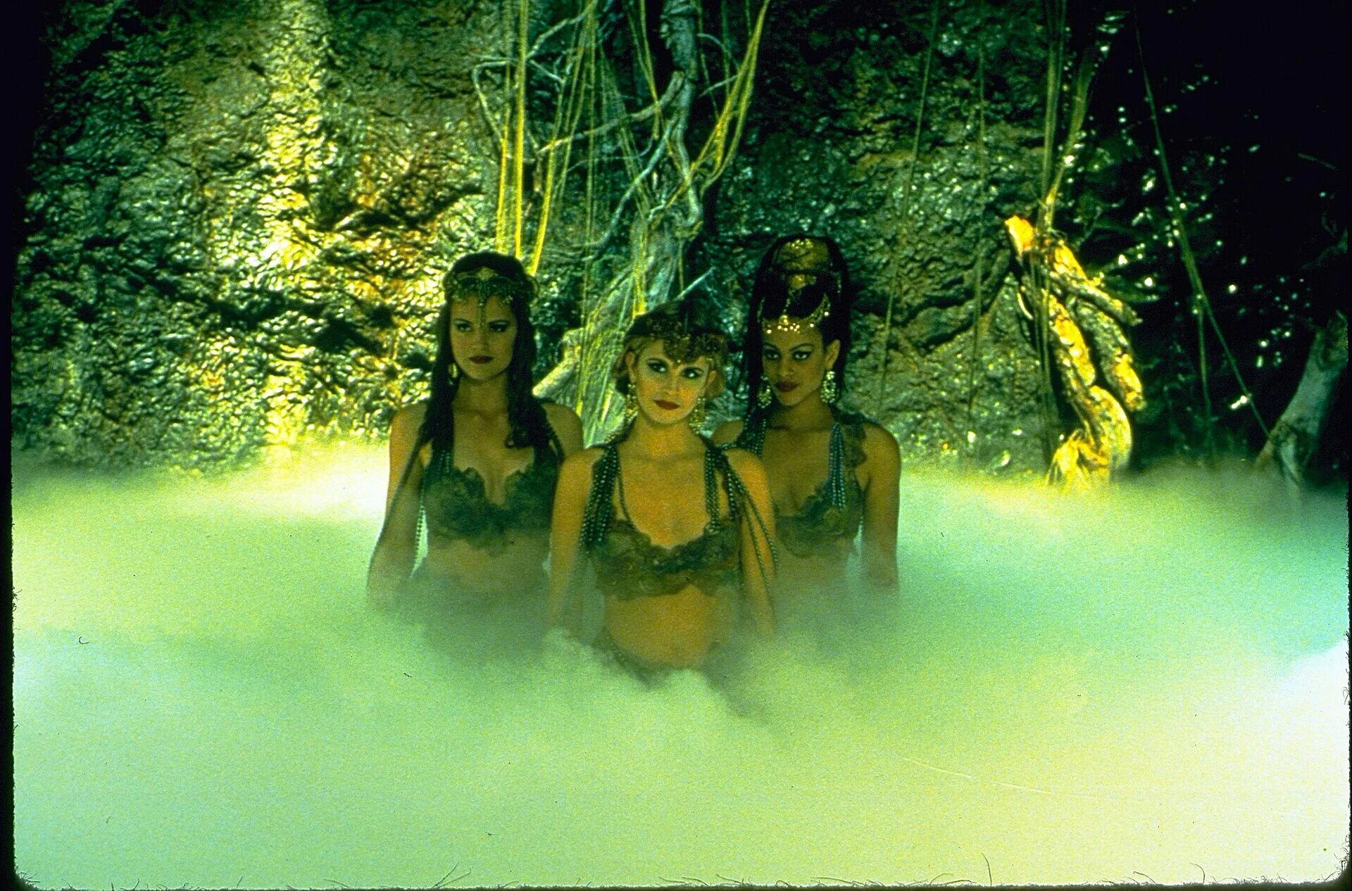 Тони китэйн удивительные странствия геракла. Геракл и амазонки 1994. Геракл в царстве теней ercole al centro della terra 1961. Геракл в подземном царстве(1994). Геракл в подземном царстве(1994).