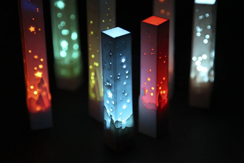 Light on led. Led light. световая башня. огонь led. дизайн лед.