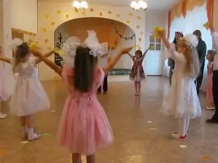 Танец с листочками железновой