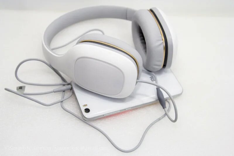 Сяоми звук наушники. Наушники Xiaomi mi Headphones Comfort. Наушники mi Headphones Comfort White. Xiaomi mi Headphones 2. Xiaomi mi Comfort White.