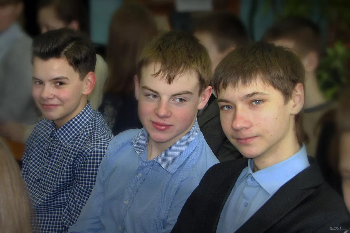 российский восьмиклассник. типичный восьмиклассник. красивый восьмиклассник. современные восьмиклассники. восьмиклассники.