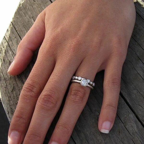 Infrastruktur entspannt Breite wedding and engagement rings how to wear plötzlic