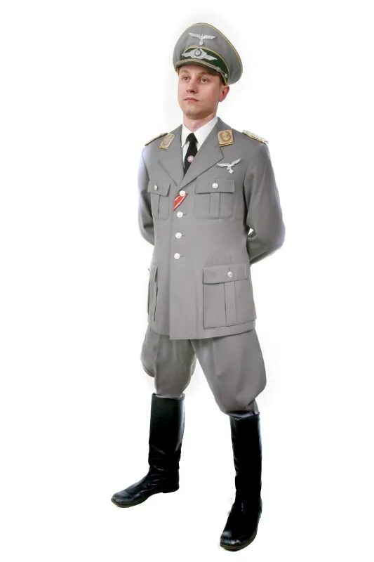 Немецкий костюм военный. Форма немецкого офицера. Костюм немецкого офицера. Костюм солдата вермахта.