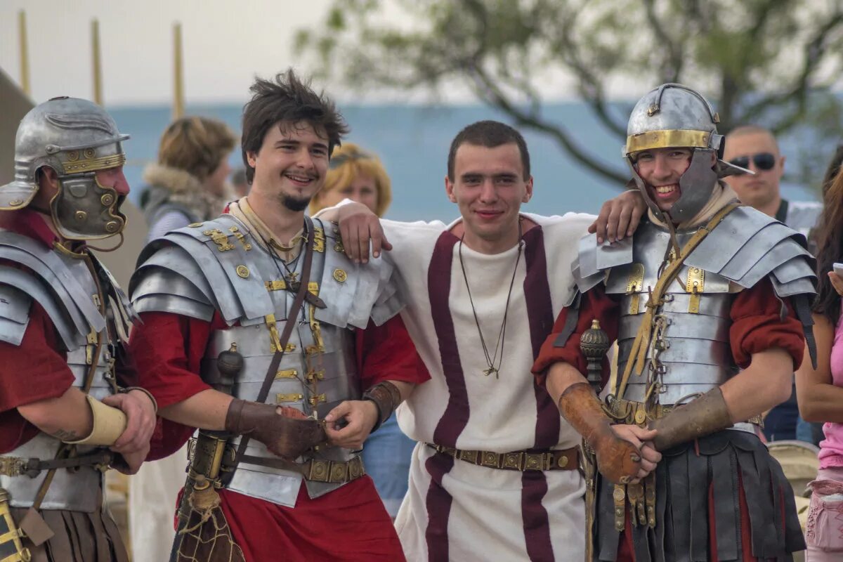 римский легионер. армия рима легион. новые римляне настольная игра от стиля жизни картинки. римский центурион. десятый легион римской империи.