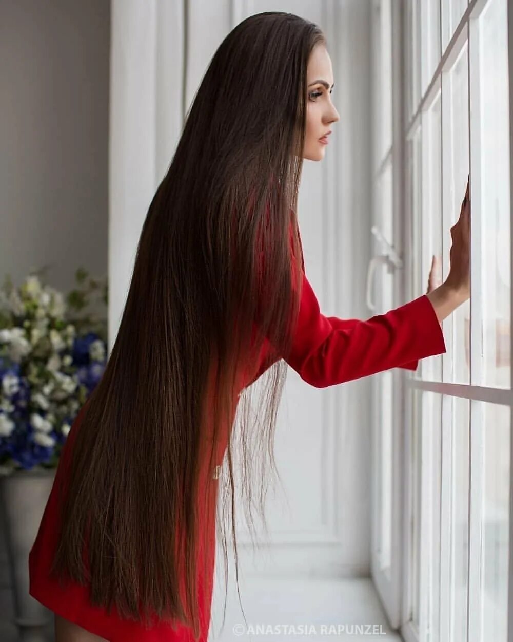 Long hair video. Длинные волосы. Шикарные длинные волосы. Девушки с очень длинными волосами.