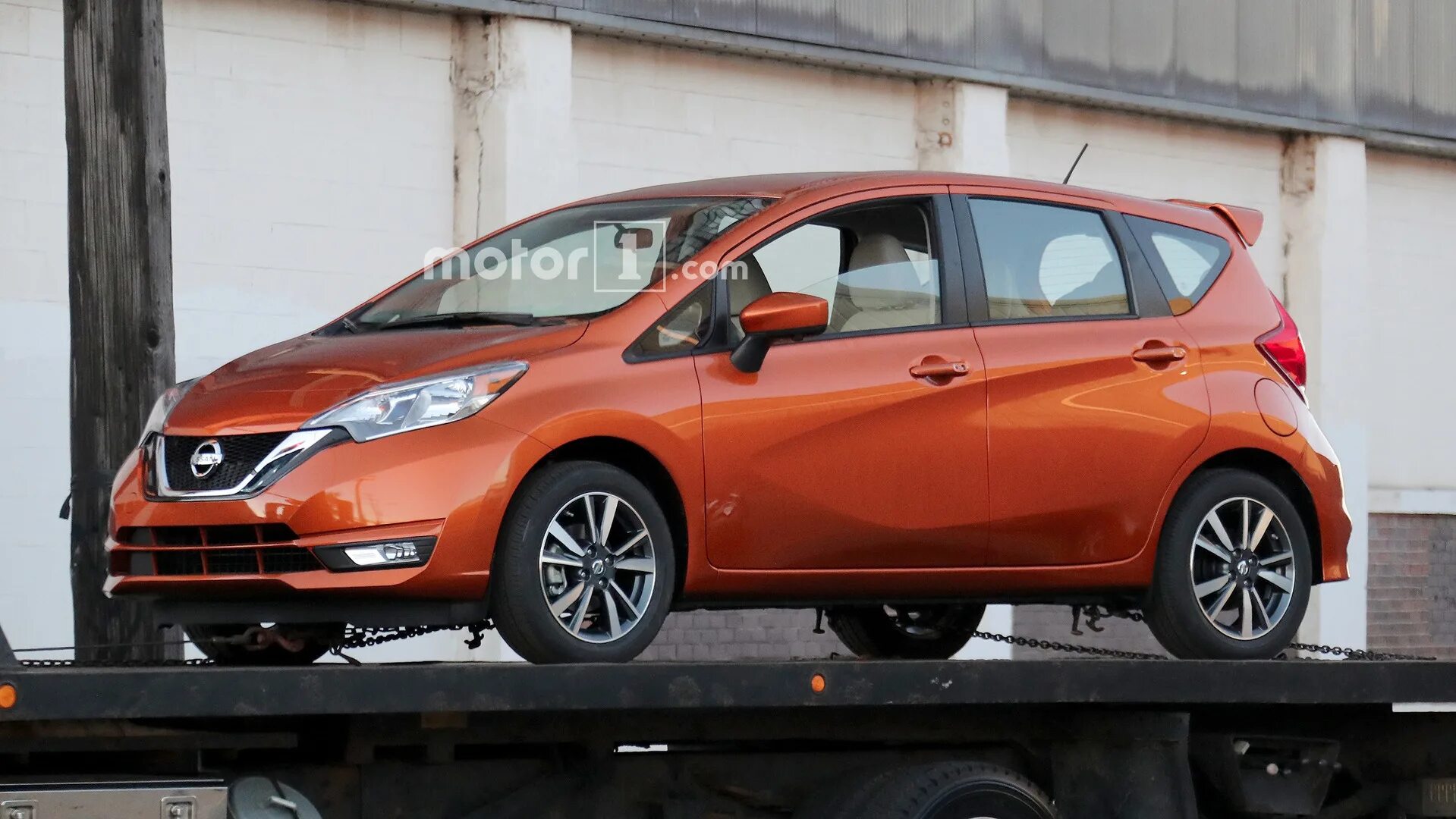 Nissan Note e-Power. Ниссан ноут 2019 гибрид. Nissan Note 2017 гибрид.