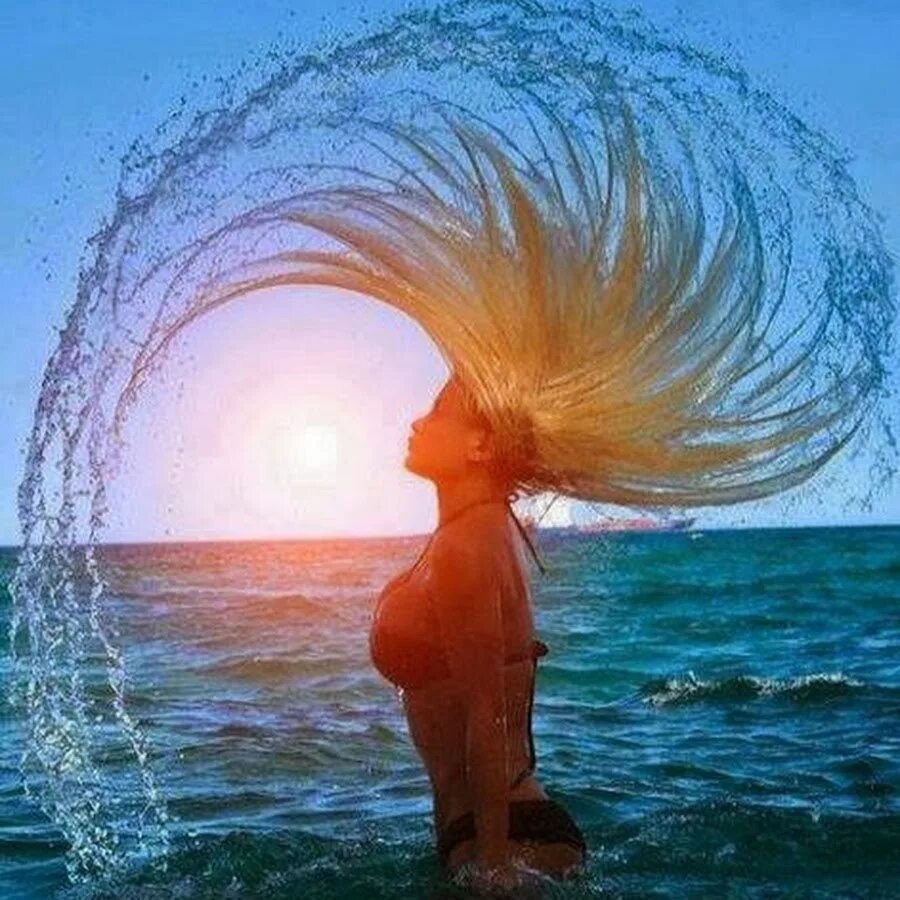 Что нибудь такое интересное. Необычная фотосессия на море. Волосы из воды. Девушка-море. Креативные фотосессии на море.