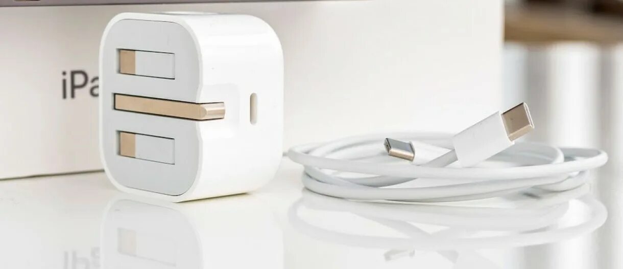 Apple 18w USB-C Power Adapter. Apple 20w USB-C Charger. Зарядка для iphone USB-C 20w. Зарядка айфон 11 юсб.