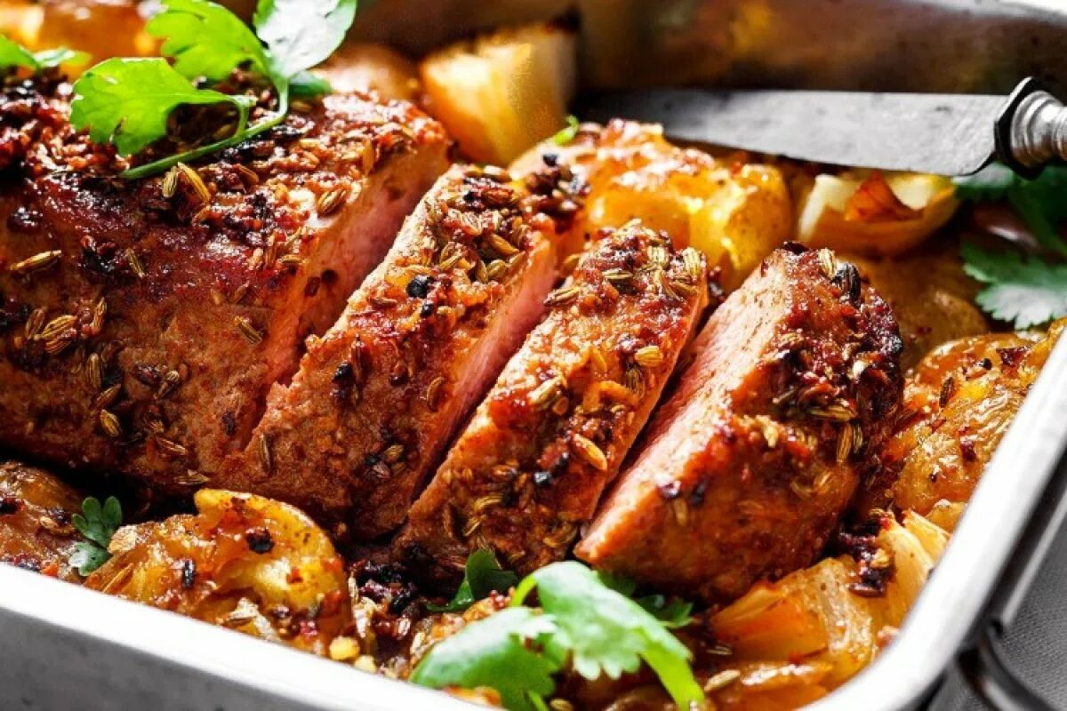 Сочная свинина в духовке и мягкая рецепт. Мясо в духовке. Горячие блюда. Вкусные блюда. Горячие мясные блюда.