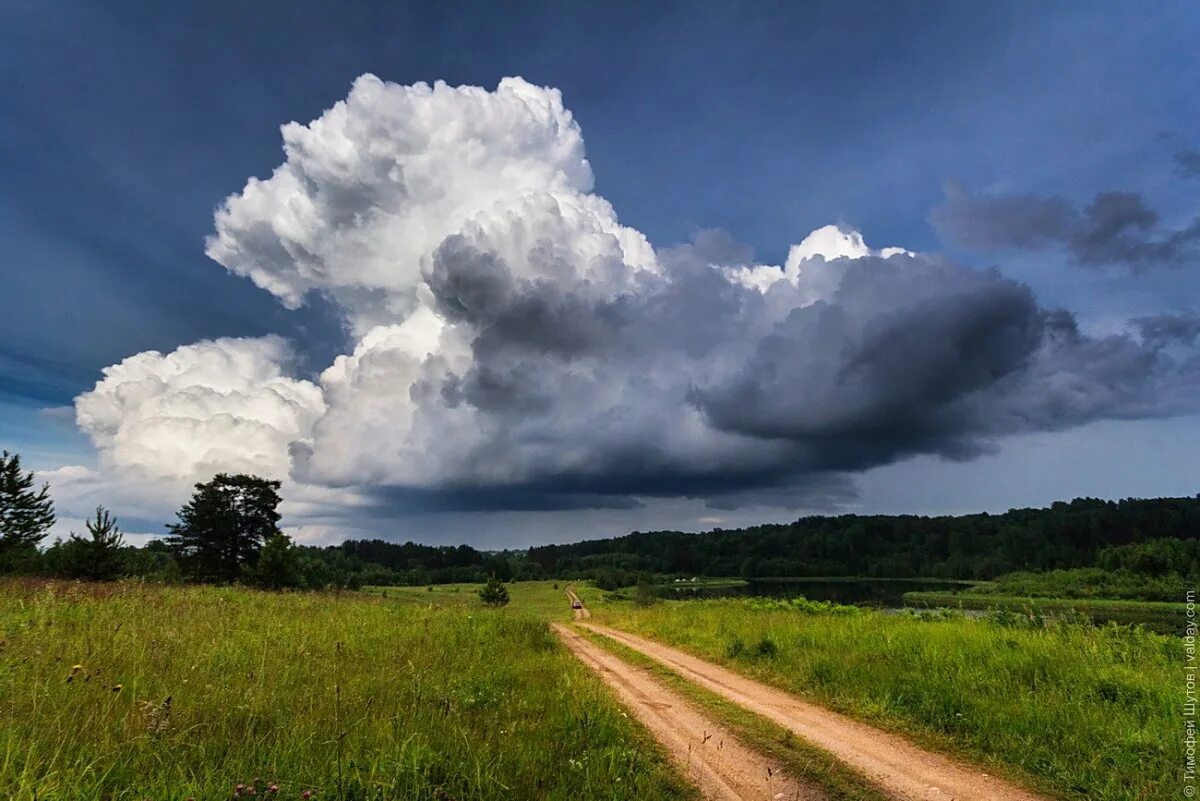 Небо после грозы. Тучевое небо. Облака перед. Небо перед дождем. Сильная облачность.
