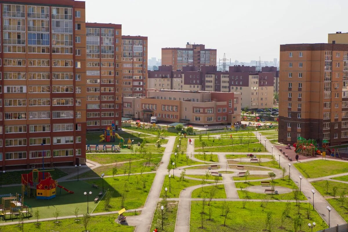 Дивногорский новосибирск купить. Дивногорский Новосибирск. Ж К Дивногорский Новосибирск. Новосибирск улица юности 1 Дивногорский. Дивногорский Новосибирск романтиков ул.