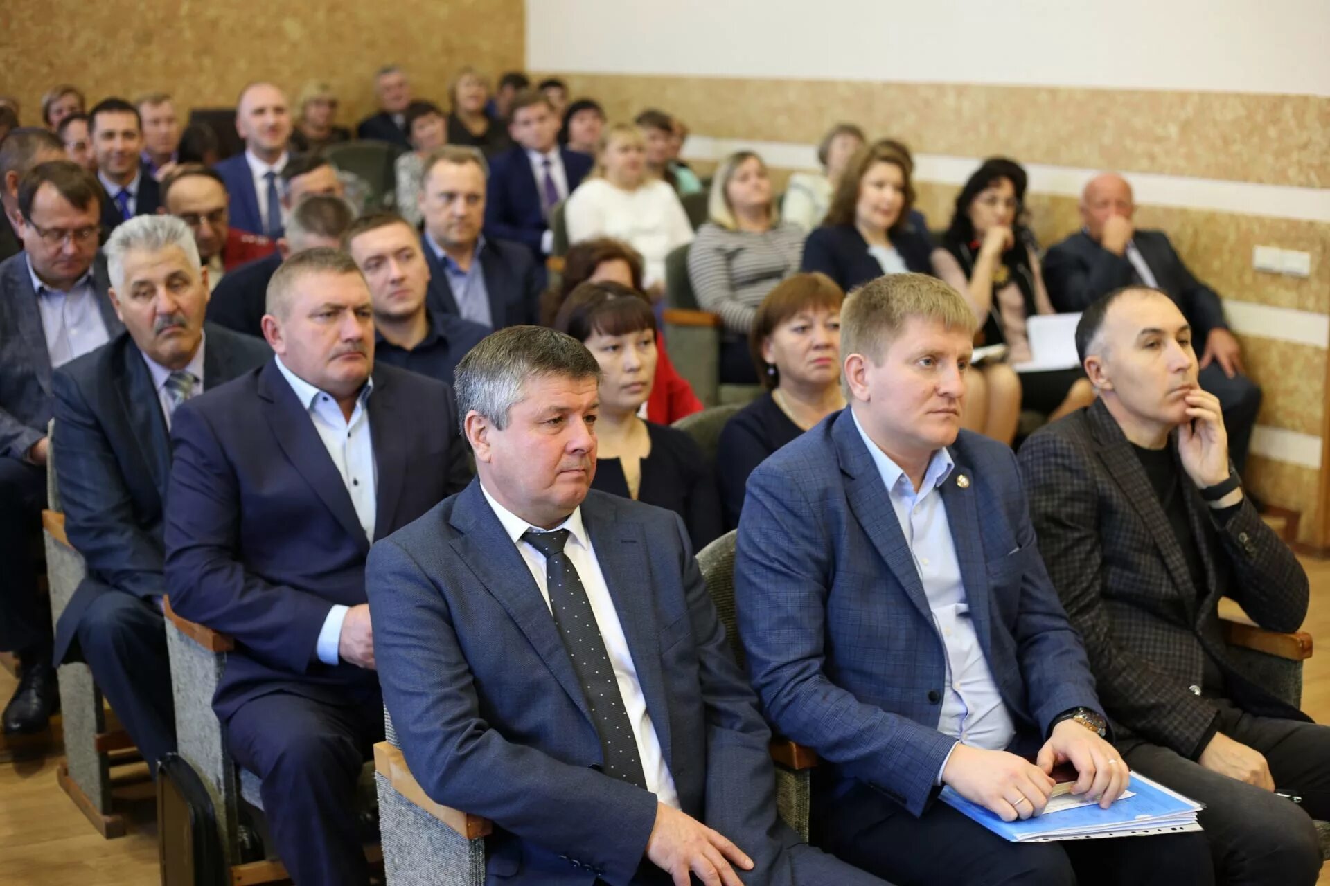 Республика татарстан руководители исполнительных комитетов. Кадыров наиль камилович. алексеевск руководитель исполкома. глава алексеевского района татарстан наиль камиллович. ильшат гумеров алексеевск.