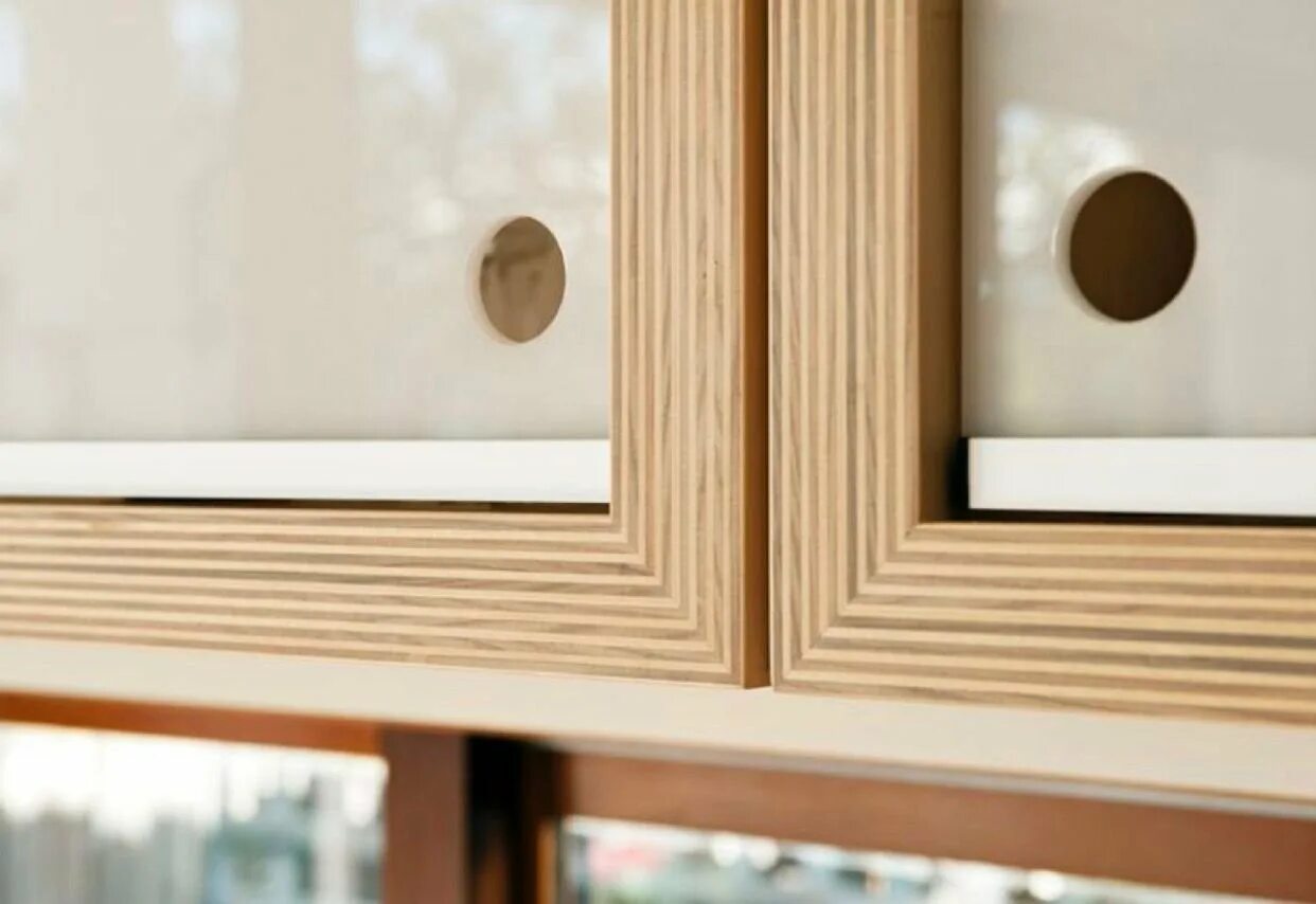 Фасады из фанеры для кухни. Мебельные фасады из фанеры. Кухонный гарнитур из фанеры. Кухонные шкафы из фанеры. Кухонные фасады из фанеры.