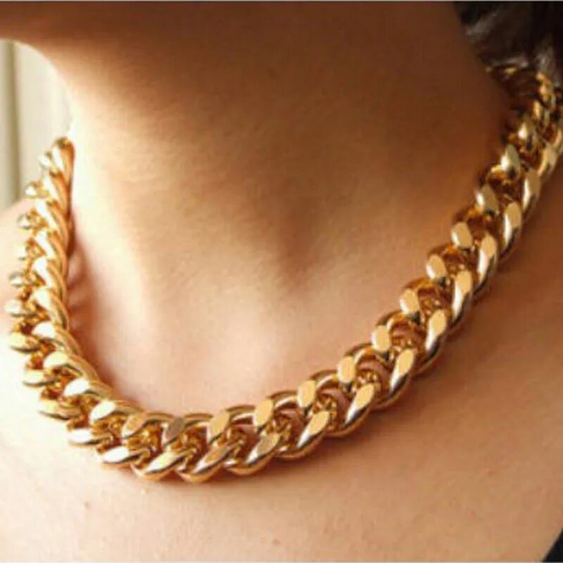 Бижутерия в виде крупной цепи. Бижутерия цепи крупные. Колье цепочки. Cuban link цепь. Цепочка золотая дубайская.