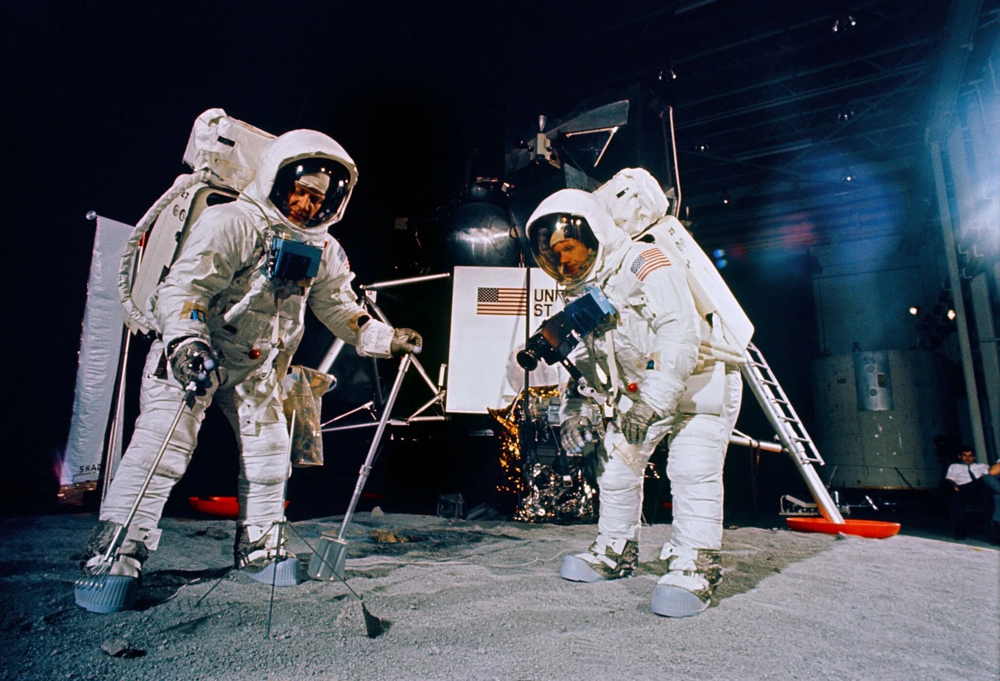 Полеты в космос без человека. Астронавты миссии Аполлон 11.