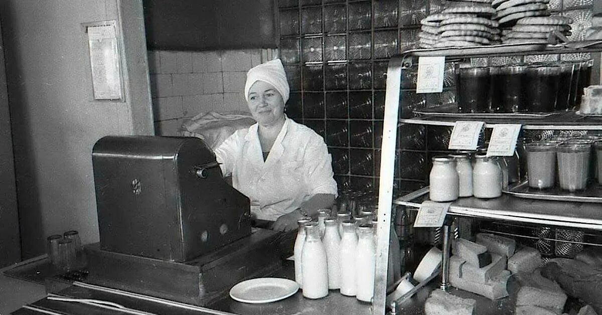 Россия 24 завод точного литья. Рязанский завод точного литья. Ново-тагильский металлургический завод в годы войны. Кондитерская фабрика (советский кондитер). Завод ссср заброшенный завод.