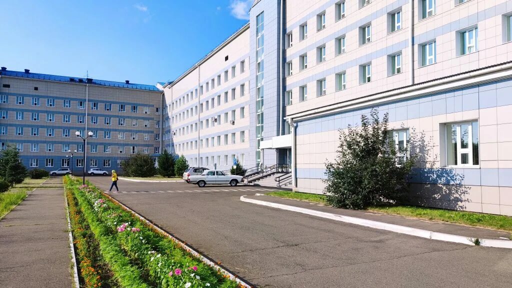 Больница саяногорск. Саяногорская межрайонная больница. Саяногорская межрайонная больница. Гбуз рх саяногорская больница. Горбольница саяногорск.