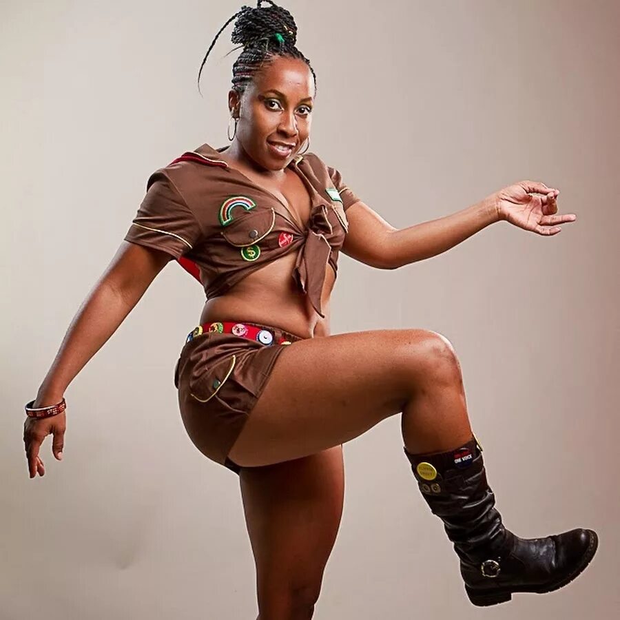 Анна сукачева дэнсхолл. Направление в танцах female dancehall. Рагга джем. Стиль танца дэнсхолл. Танцовщица дэнсхолл.