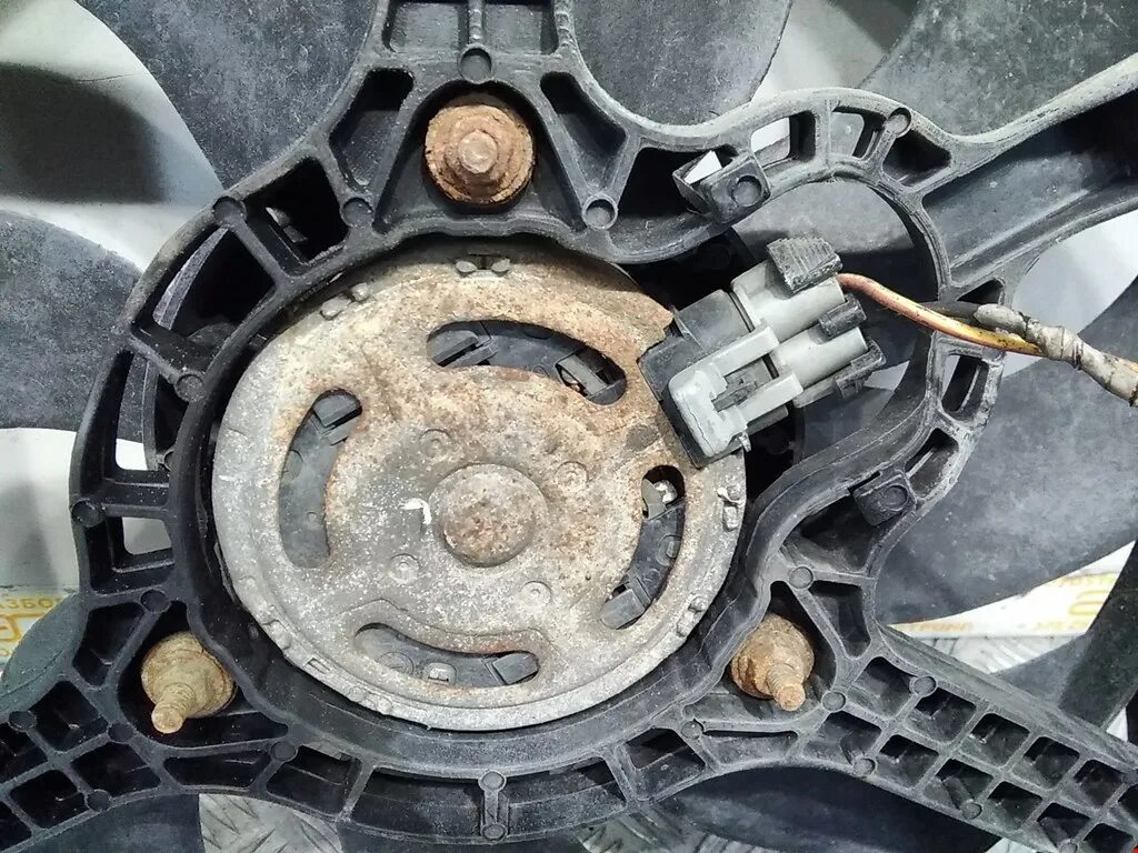 Вентилятор напрямую ваз 2107. Вентилятор от ваз 2110. Вентилятор охлаждения радиатора ваз 2107. Электродвигатель вентилятора охлаждения мерседес 211. Проверка вентилятора охлаждения.