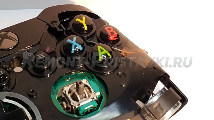 Ремонт джойстиков 360. Крестовина Xbox one геймпад. Xbox one Gamepad disassembled. Разбор джойстика Xbox 360. Залипает стик на геймпаде Xbox 360.