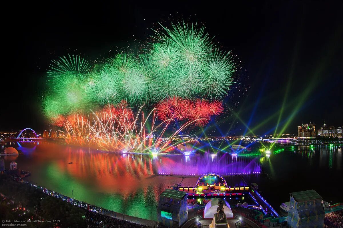 Байтерек астана. Казахстан астана салюта. Нурсултан астана. День столицы астана. Праздник день столицы в казахстане.