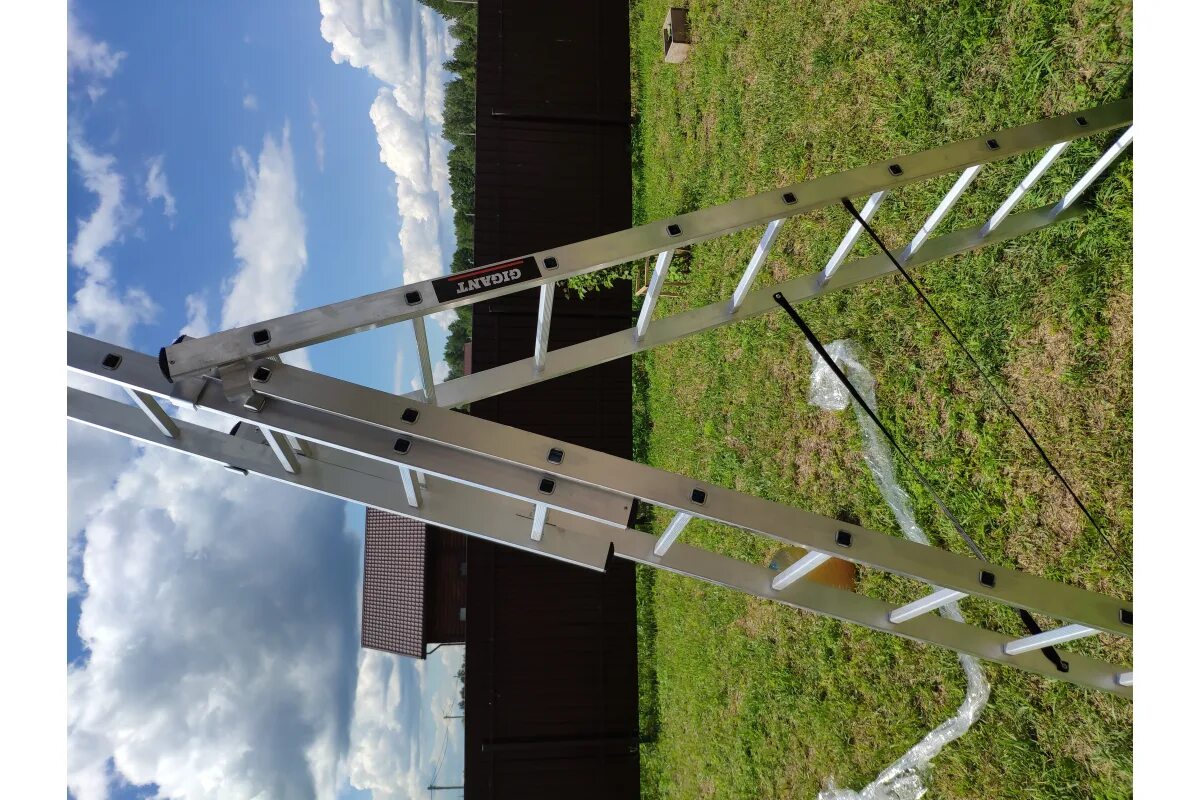 Лестница gigant l 02. Gigant лестница трехсекционная l-03 3x9. трехсекционная лестница «gigant» l-03, 9*10. трехсекционная лестница gigant l-03 3х12 видеообзор.