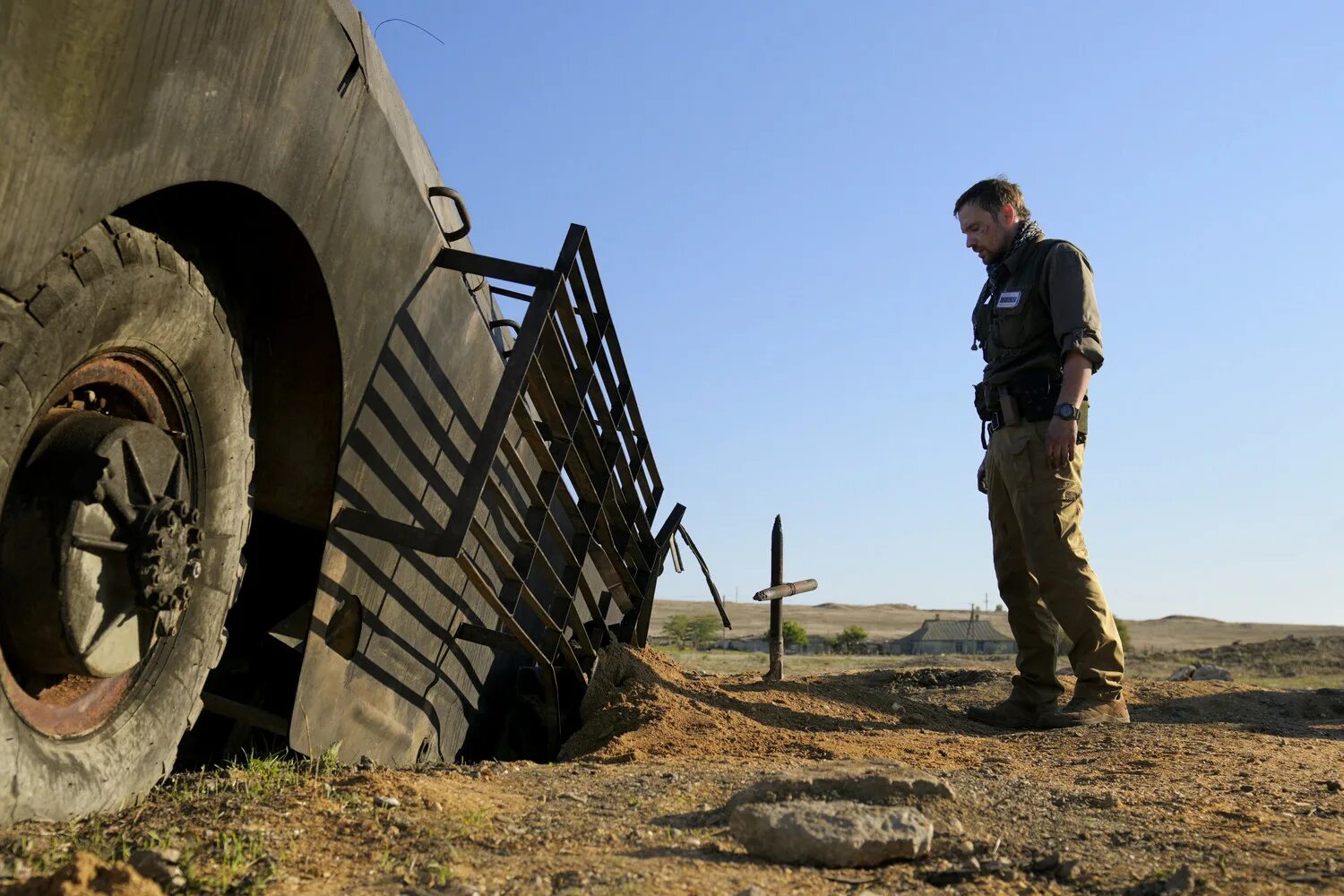 Шторм в пустыне фильм 2022. Своя война фильм 2022. Своя война. Алексей чадов своя война шторм в пустыне. Своя война.