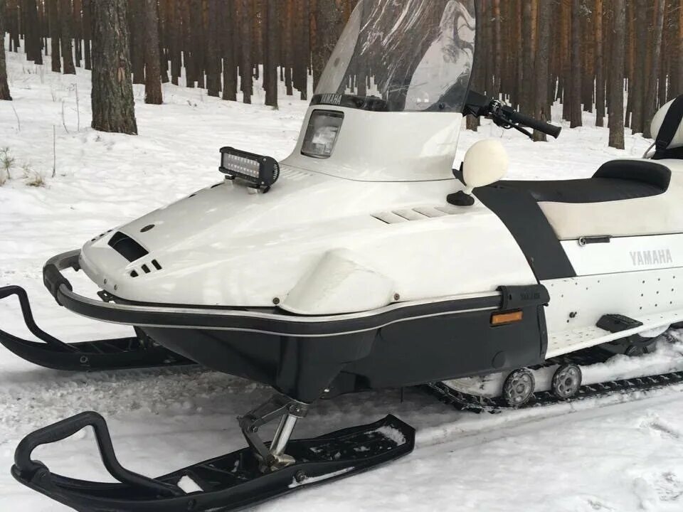 Купить снегоход ямаха бу в россии. Снегоход Yamaha Viking 540. Доп свет на Ямаха Викинг 540. Снегоход Ямаха ВК 540. Снегоход Ямаха Викинг 540 белый.