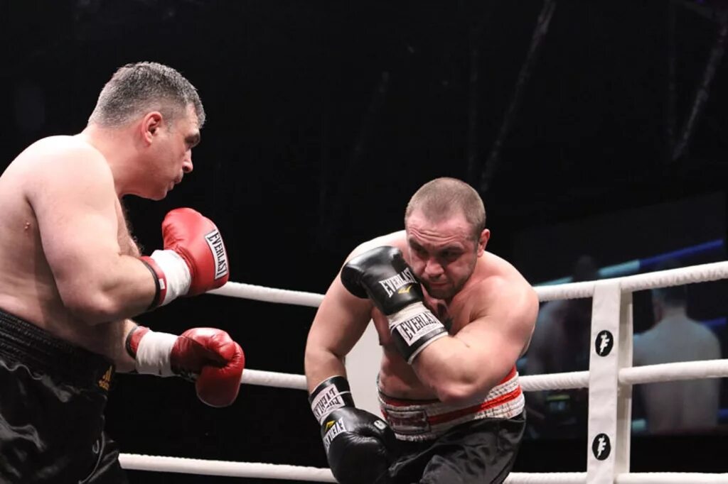 Бой бетона 70 150. Майк тайсон рокки. Неумоин дмитрий евгеньевич. Битый бой. Битый бой.