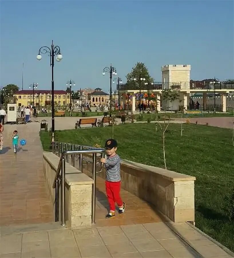 Парки в дербенте. Дербент парк адрес. Парк низами в дербенте. Парк сулеймана стальского в дербенте улица. Парк боевой славы дербент.