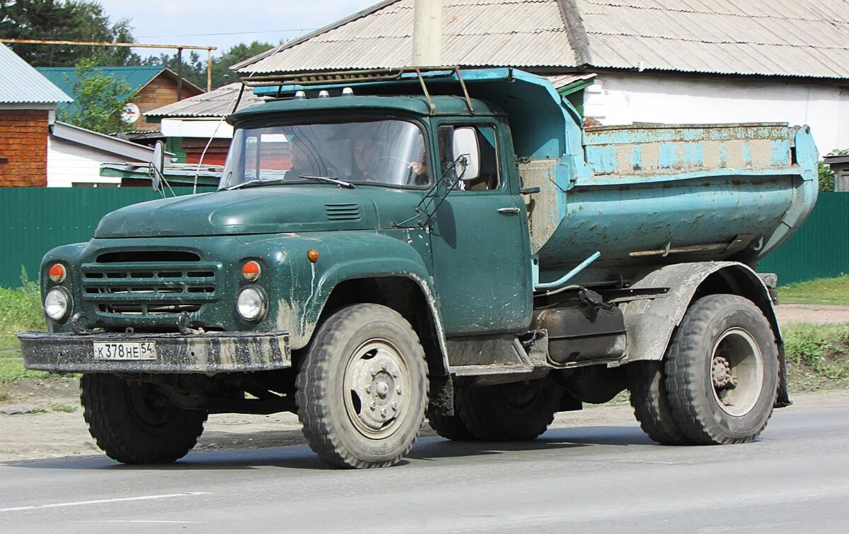 Зил 130 mmz. Зил ммз 554. Зил-130 грузовой самосвал. Машина зил самосвал. Машина зил самосвал.