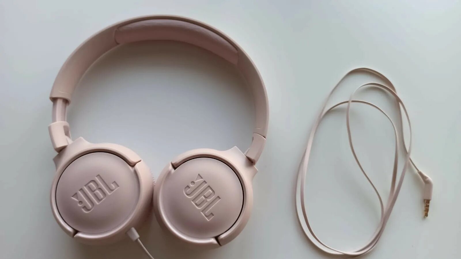 Tune 510bt цена. Наушники JBL 510bt. JBL Tune 510bt Pink. Наушники накладные JBL Tune 510bt, розовый. Наушники JBL Tune 500.