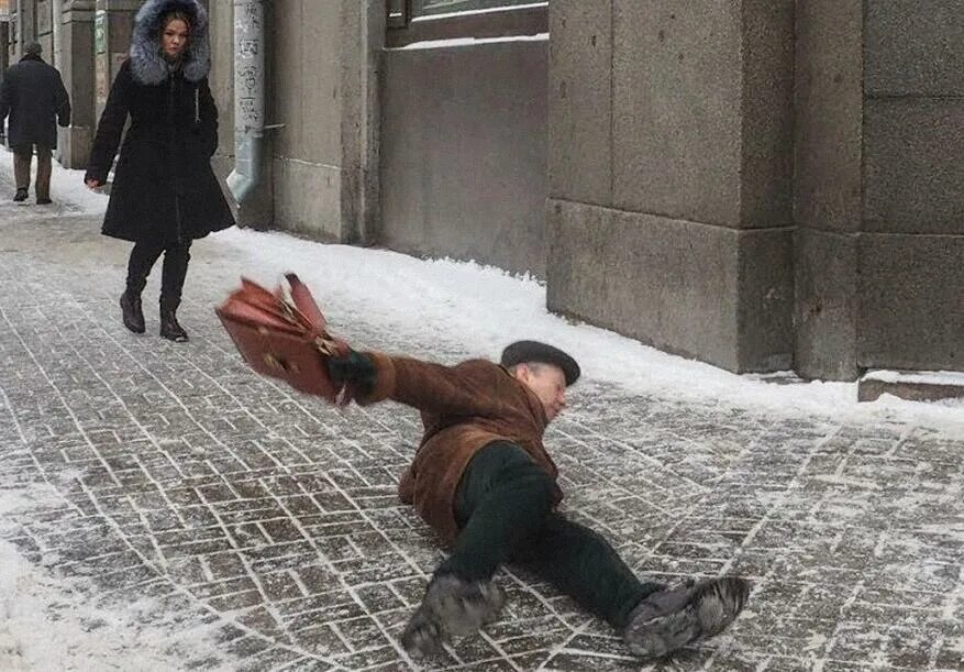 Гололед и гололедица разница. Гололед не назад и не вперед. Санкт-петербург гололед. Гололед. Гололед не назад и не вперед.