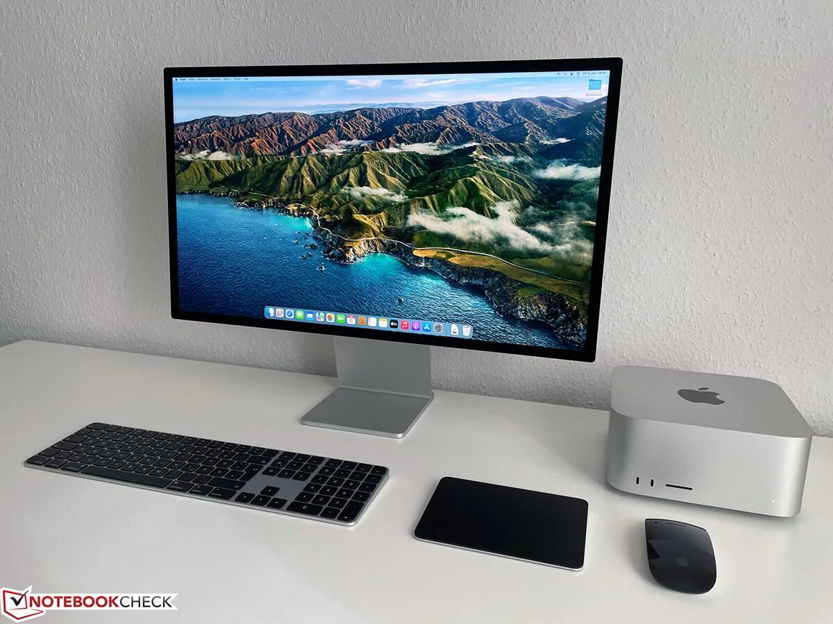 Монитор apple studio display. Монитор apple studio display
