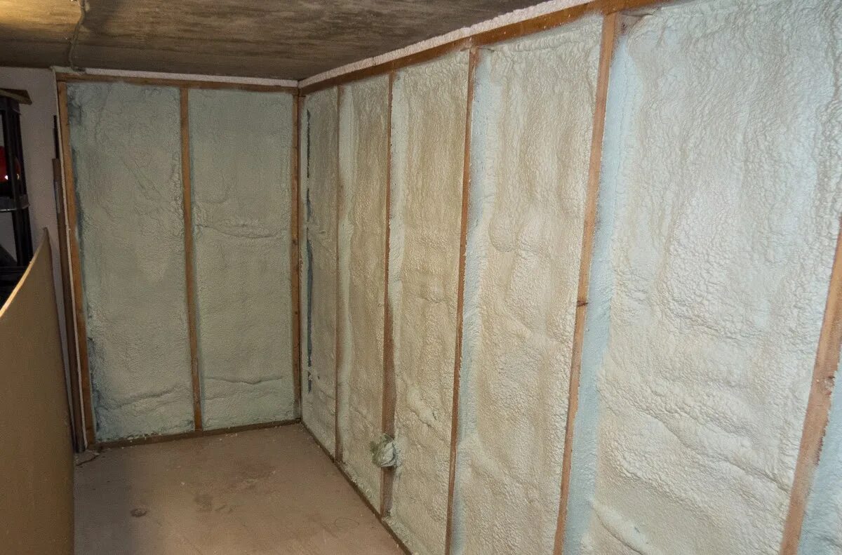 Теплоизоляция стены в квартире изнутри. Утеплители для внутренних стен. Утеплитель для стен в квартире. Утеплители для внутренних стен квартиры.