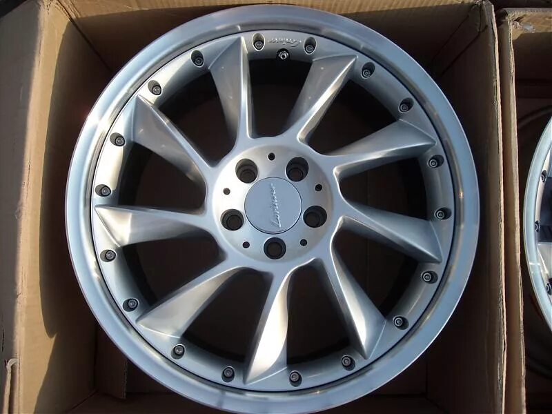 Диски мерседес сверловка. Lorinser rs8. lorinser r19 lm6 subaru. диски мерседес lorinser rs8. диски r19 мерседес lorinser.