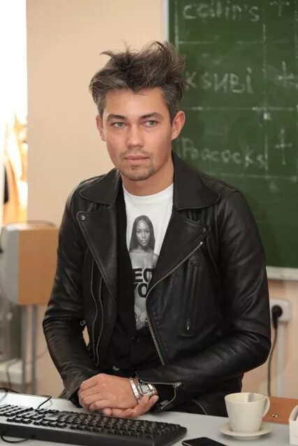 Alex rogov. Александр рогов в детстве фото. Рогов klumba. Саша рогов. Рогов александр стилист в молодости.