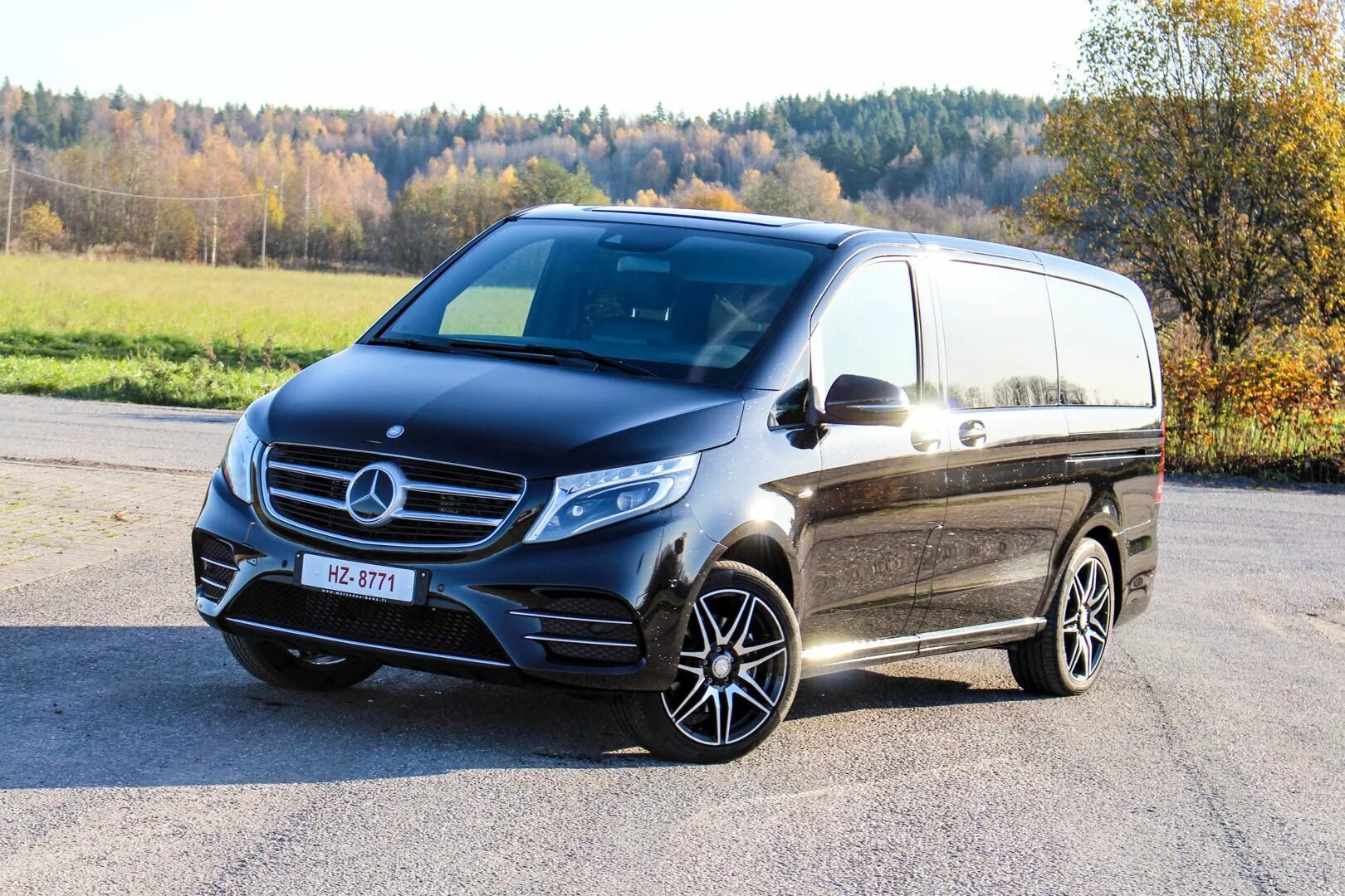 Mercedes v 250. Mercedes Benz v250. Мерседес v250 дизель. V250d Мерседес 2021. Mercedes-Benz v 250 d 4matic.