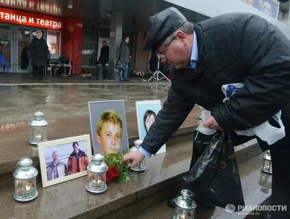Центр на дубровке сейчас работает ли театральный
