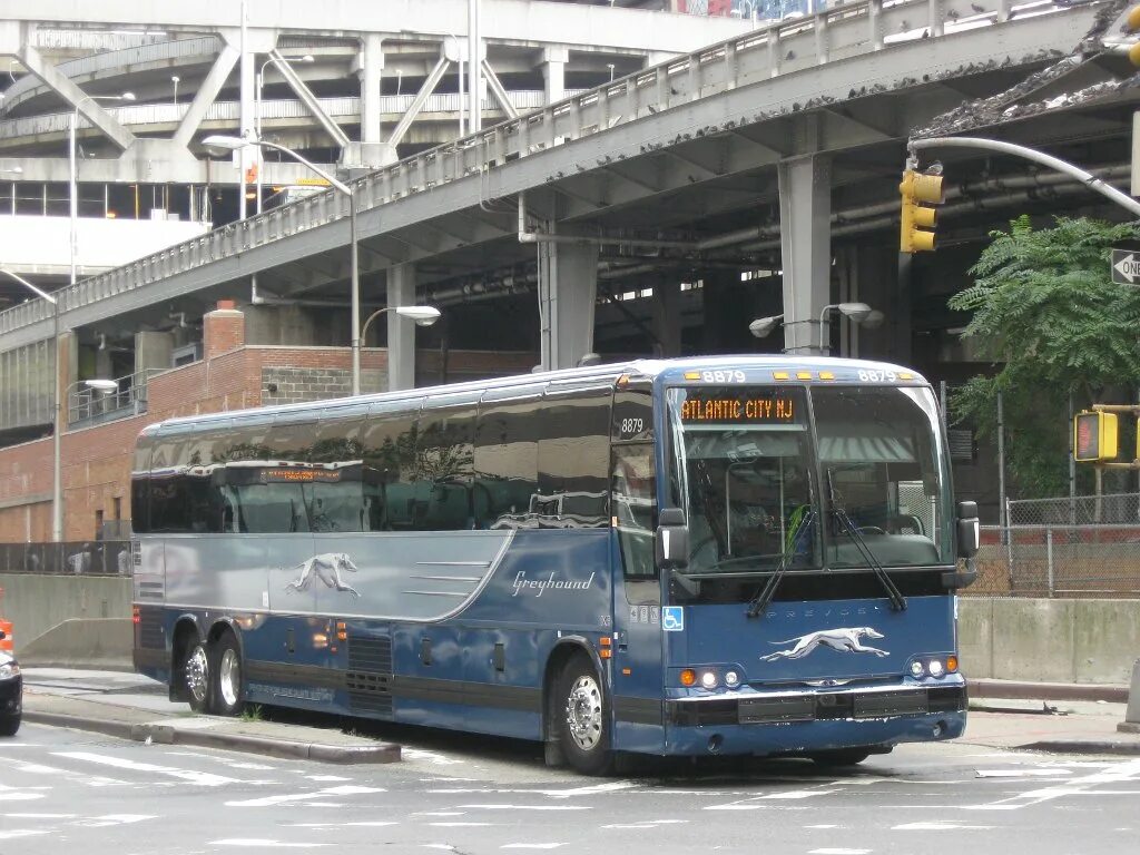 Автобусы за границу. Американские автобусы междугородние. Greyhound bus. Greyhound bus. Mci mc-7.