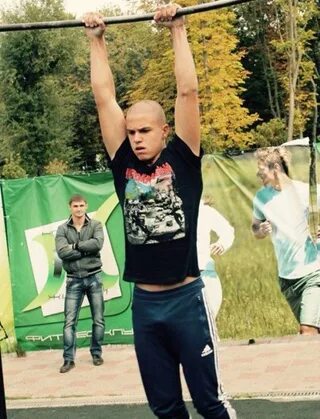 Спортики кто это. Парень Спортик. Лысые пацаны в спортивках. Спортик ребята. Спортик субкультура.