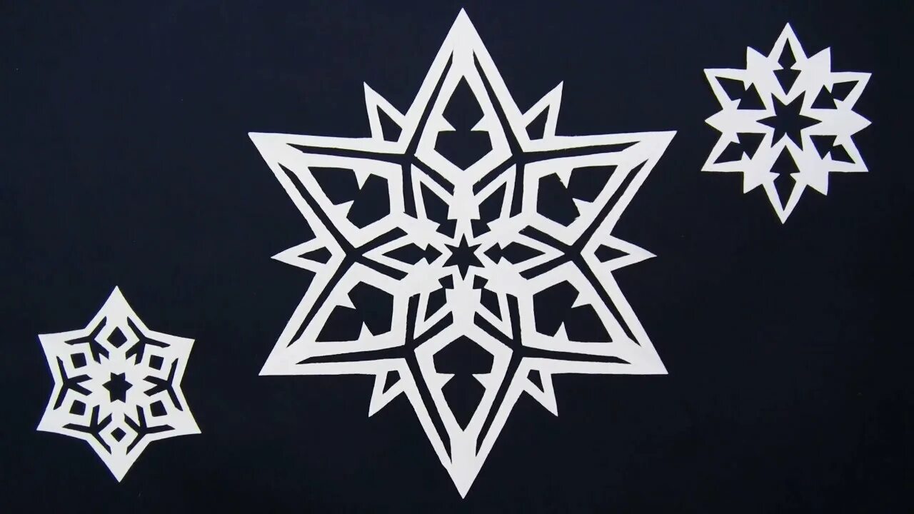 Schneeflocken. Красивые голубые снежинки. Как вырезать снежинки из бумаги а4. Снежинка. Бумажные снежинки.