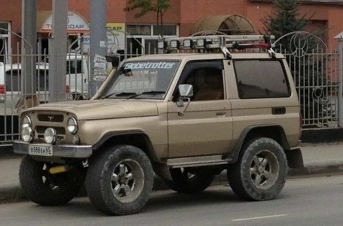 Beijing bj212 (1964). Уаз 469 вездеход. Машины похожие на уаз. Уаз-450 буханка. Уаз 469 на колесах прадо.