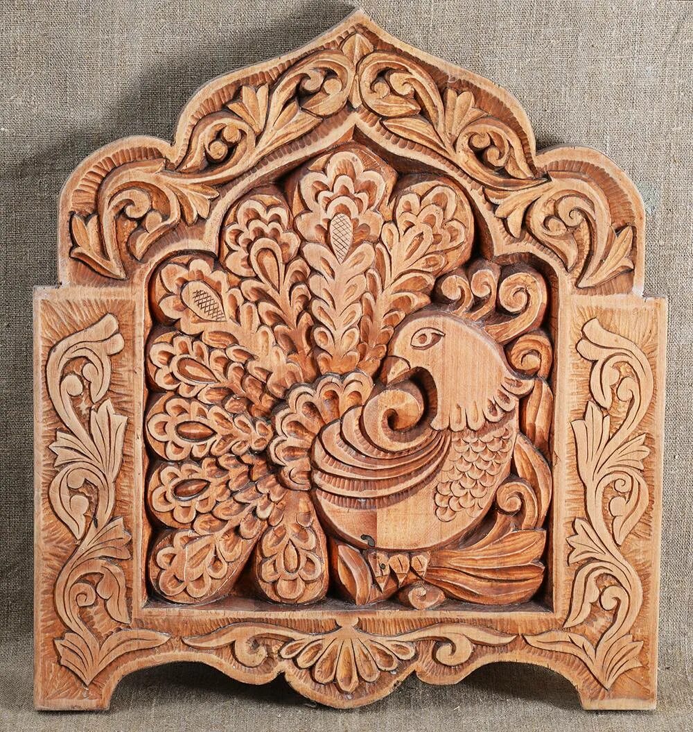 Чем характерна плоскорельефная резьба с выбранным. Виды плоскорельефной резьбы по дереву. Плоскорельефная резьба по дереву. Плоскорельефная резьба - названия элементов - группы бороздок. Плоскорельефная резьба абрамцево.